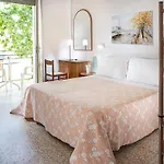 Villa Paris Rooms
